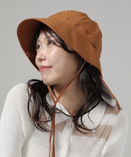 Monocoro toppi(モノコロトッピ)の「コンパクト収納 UVカット ネックカバー 2way バケットハット(ハット・レディース・ベージュ/テラコッタ/グリーン/ブラック・フリー)」の2枚目の写真