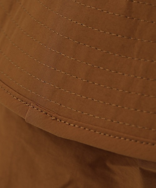 Monocoro toppi(モノコロトッピ)の「コンパクト収納 UVカット ネックカバー 2way バケットハット(ハット・レディース・ベージュ/テラコッタ/グリーン/ブラック・フリー)」の7枚目の写真