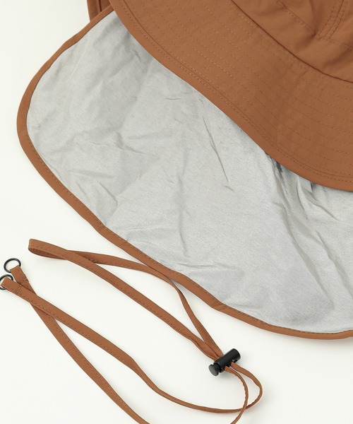 Monocoro toppi(モノコロトッピ)の「コンパクト収納 UVカット ネックカバー 2way バケットハット(ハット・レディース・ベージュ/テラコッタ/グリーン/ブラック・フリー)」の10枚目の写真