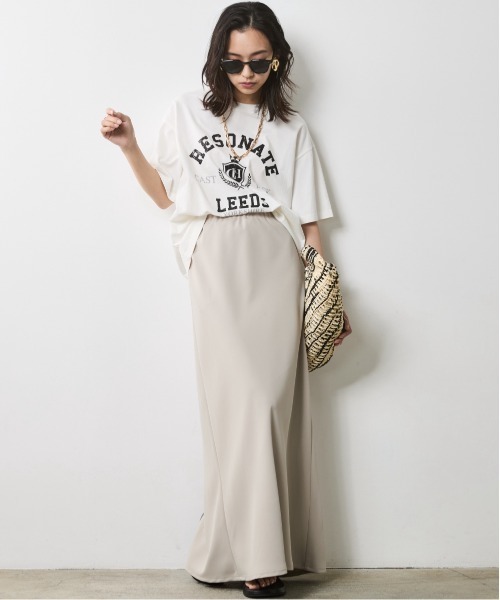 CHIC STYLE(シックスタイル)の「綿100%ピグメント染ロゴプリントTシャツ<大きいサイズ有>シックスタイル(Tシャツ/カットソー・レディース・オフホワイト/ブラック・M/L/LL/3L/4L/5L)」の22枚目の写真