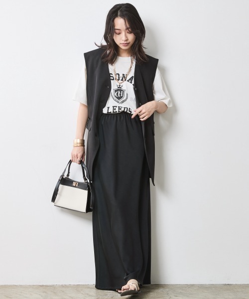 CHIC STYLE(シックスタイル)の「綿100%ピグメント染ロゴプリントTシャツ<大きいサイズ有>シックスタイル(Tシャツ/カットソー・レディース・オフホワイト/ブラック・M/L/LL/3L/4L/5L)」の9枚目の写真