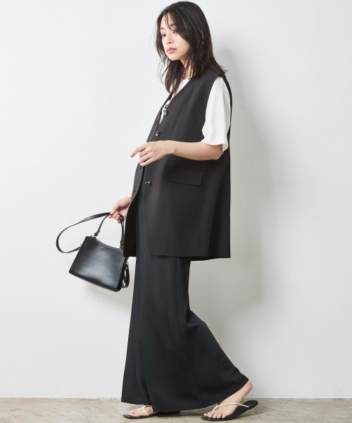 CHIC STYLE(シックスタイル)の「綿100%ピグメント染ロゴプリントTシャツ<大きいサイズ有>シックスタイル(Tシャツ/カットソー・レディース・オフホワイト/ブラック・M/L/LL/3L/4L/5L)」の11枚目の写真