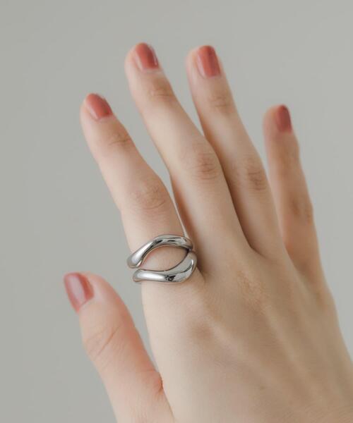 SMELLY（スメリー）の「ステンレスメタルツインラインリング（リング・レディース・シルバー・12号）」の3枚目の写真