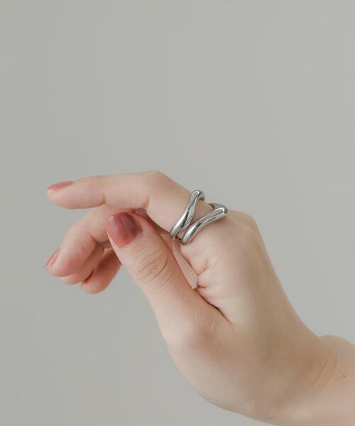 SMELLY（スメリー）の「ステンレスメタルツインラインリング（リング・レディース・シルバー・12号）」の4枚目の写真