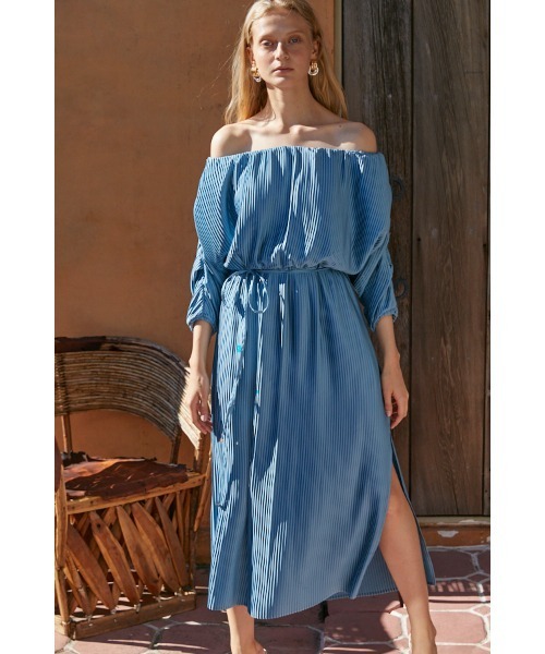 Estella.K(エステラケー)の「Isabel Pleated Dress プリーツオフショルロングドレス(ワンピース・レディース・ピンク系/ブラック/ブルー・FREE)」の12枚目の写真