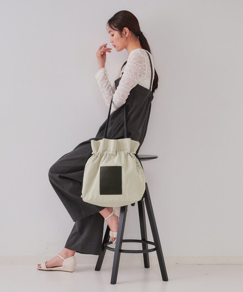 OPAQUE.CLIP（オペークドットクリップ）の「【A4サイズ対応】巾着ドロストーリングトートバッグ（トートバッグ・レディース・ナチュラル/ブラック系4/ブラウン系5/ブラック・00）」の11枚目の写真