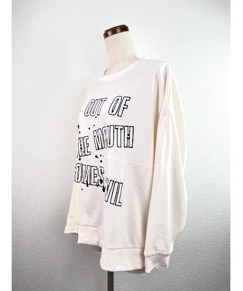 WORLD WIDE LOVE!(ワールドワイドラブ)の「TC裏毛ワッフル切り替えトップス(スウェット・レディース・スミクロ/オフホワイト/ブルー・1)」の5枚目の写真