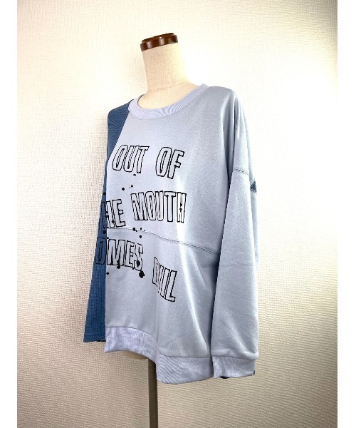 WORLD WIDE LOVE!(ワールドワイドラブ)の「TC裏毛ワッフル切り替えトップス(スウェット・レディース・スミクロ/オフホワイト/ブルー・1)」の11枚目の写真