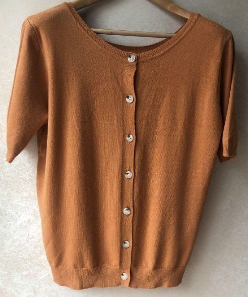 maison de LATIR（メゾンドラティール）の「前後2way機能夏服半袖サマーニット（Tシャツ/カットソー・レディース・ブラック/グリーン/ブラウン/ホワイト・ONESIZE）」の9枚目の写真