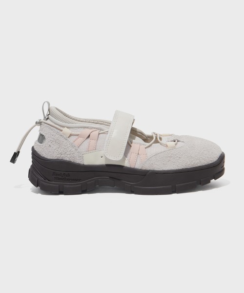 ROCKFISH WEATHERWEAR(ロックフィッシュウェザーウェア)の「Rockfish Weatherwear/ロックフィッシュ ウェザーウェア BRYN VELCRO SNEAKERS_BRUSHED SUEDE ベルクロ スニーカー(スニーカー・レディース・ブラック/アイボリー/ブラウン・23/23.5/24/24.5/25)」の4枚目の写真
