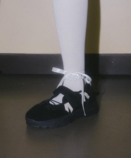ROCKFISH WEATHERWEAR(ロックフィッシュウェザーウェア)の「Rockfish Weatherwear/ロックフィッシュ ウェザーウェア BRYN VELCRO SNEAKERS_BRUSHED SUEDE ベルクロ スニーカー(スニーカー・レディース・ブラック/アイボリー/ブラウン・23/23.5/24/24.5/25)」の10枚目の写真