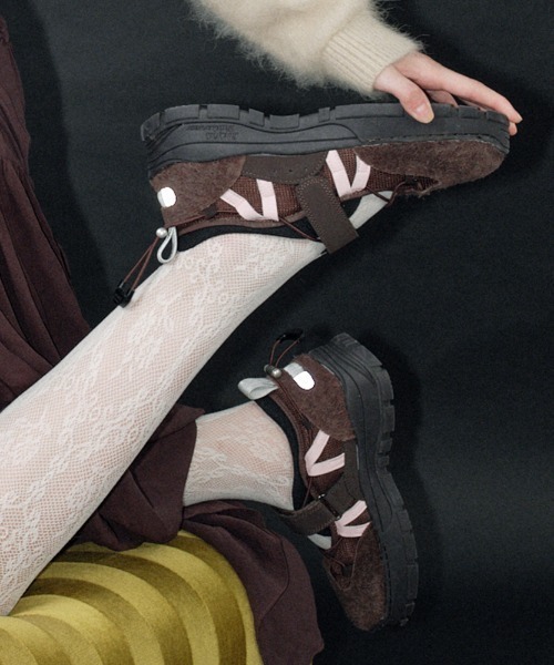 ROCKFISH WEATHERWEAR(ロックフィッシュウェザーウェア)の「Rockfish Weatherwear/ロックフィッシュ ウェザーウェア BRYN VELCRO SNEAKERS_BRUSHED SUEDE ベルクロ スニーカー(スニーカー・レディース・ブラック/アイボリー/ブラウン・23/23.5/24/24.5/25)」の15枚目の写真