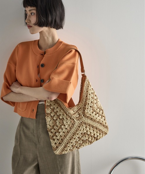 THE YOn(ザヨン)の「トライアングルエスニックペーパートート(ショルダーバッグ・レディース・ブラック/ベージュ・FREE)」の15枚目の写真