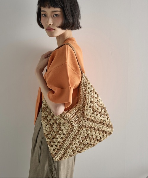 THE YOn(ザヨン)の「トライアングルエスニックペーパートート(ショルダーバッグ・レディース・ブラック/ベージュ・FREE)」の16枚目の写真