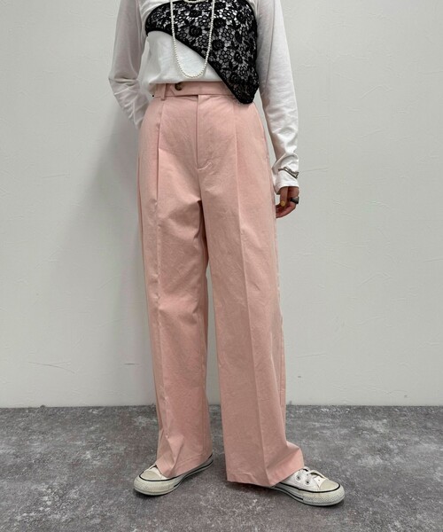 fredy emue（フレディエミュ）の「【低身長サイズ34有り】チノタックパンツ（チノパンツ・レディース・ネイビー/ベビーピンク/ベージュ・38/36/34）」の11枚目の写真