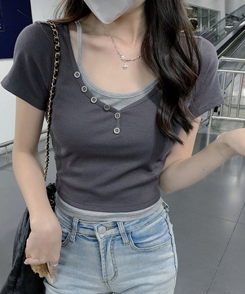 Teem Store（チームストア）の「ドッキングフロントボタンヘンリーネックTシャツ（Tシャツ/カットソー・レディース・ホワイト/グレー/ダークグレー・S/M/L）」の9枚目の写真