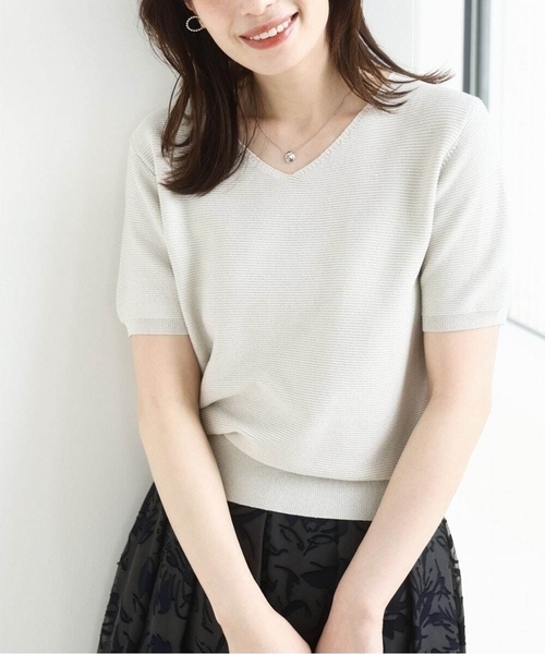 OFUON le MK（オフオンルエムケー）の「ガーター編み半袖ラメニット/洗える/WEB限定サイズあり（ニット/セーター・レディース・ライトグレー/ピンク/イエロー/グレー・36/38/40）」の2枚目の写真