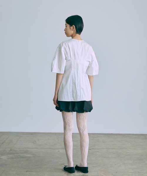 EN NEUME(エンノイム)の「Bustier Design Blouse(シャツ/ブラウス・レディース・ブラック/ホワイト/ネイビー・FREE)」の16枚目の写真