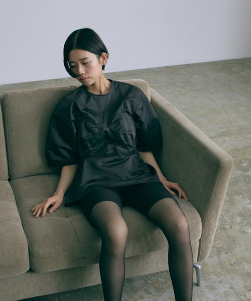 EN NEUME(エンノイム)の「Bustier Design Blouse(シャツ/ブラウス・レディース・ブラック/ホワイト/ネイビー・FREE)」の12枚目の写真