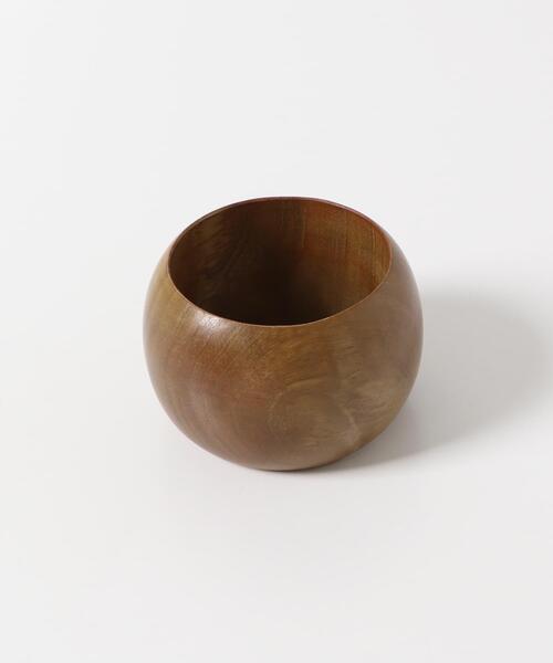 KBF（ケイビーエフ）の「ラウンドウッドボリュームバングル（ブレスレット・レディース・ブラウン/ナチュラル・ONE）」の5枚目の写真