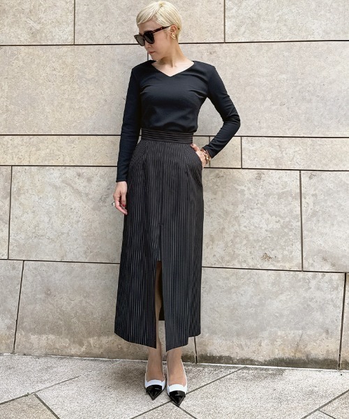 JENNE（ジェンヌ）の「センター深スリットスカート（スカート・レディース・ネイビー/ブラック/ホワイト・SMALL/MEDIUM/LARGE）」の4枚目の写真