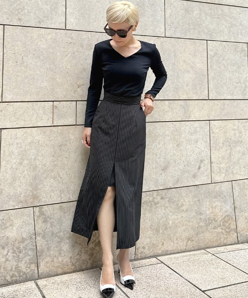 JENNE（ジェンヌ）の「センター深スリットスカート（スカート・レディース・ネイビー/ブラック/ホワイト・SMALL/MEDIUM/LARGE）」の13枚目の写真