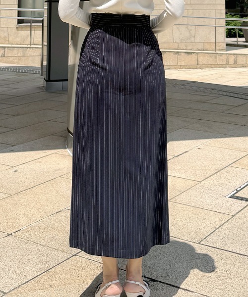 JENNE（ジェンヌ）の「センター深スリットスカート（スカート・レディース・ネイビー/ブラック/ホワイト・SMALL/MEDIUM/LARGE）」の16枚目の写真