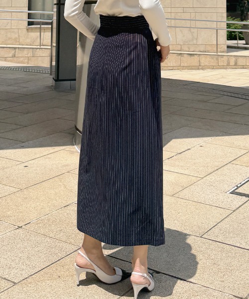 JENNE（ジェンヌ）の「センター深スリットスカート（スカート・レディース・ネイビー/ブラック/ホワイト・SMALL/MEDIUM/LARGE）」の20枚目の写真