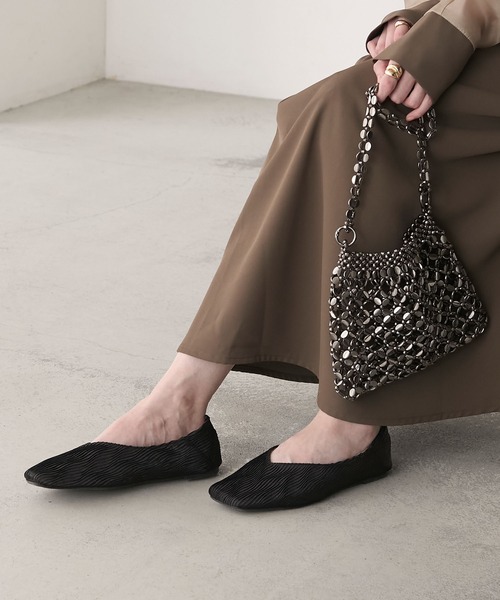 forksy.（フォルクシー）の「【forksy.】【オケージョン対応】スクエアトゥ フラットパンプス（パンプス・レディース・ブラック/シルバー/ライトベージュ/ブラック系1・25.5/22.5/24.5/23.5）」の21枚目の写真