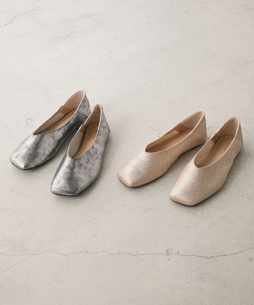 forksy.（フォルクシー）の「【forksy.】【オケージョン対応】スクエアトゥ フラットパンプス（パンプス・レディース・ブラック/シルバー/ライトベージュ/ブラック系1・25.5/22.5/24.5/23.5）」の7枚目の写真