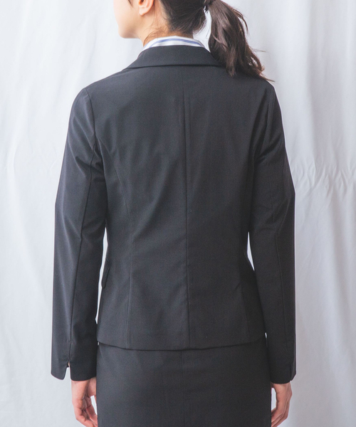 NARACAMICIE（ナラカミーチェ）の「【NARACAMICIE】【セットアップ対応】合繊ストレッチテーラードジャケット（テーラードジャケット・レディース・ブラック/ブラウン・L/M/S/XL）」の5枚目の写真