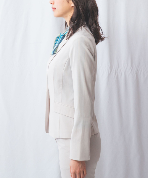 NARACAMICIE（ナラカミーチェ）の「【NARACAMICIE】【セットアップ対応】合繊ストレッチテーラードジャケット（テーラードジャケット・レディース・ブラック/ブラウン・L/M/S/XL）」の14枚目の写真