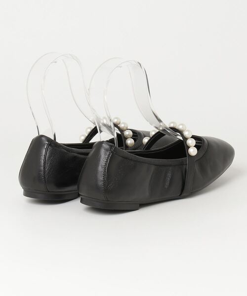 STUART WEITZMAN(スチュアートワイツマン)の「STUART WEITZMAN GOLDIE BALLET FLAT スチュアート・ワイツマン ゴルディー バレット フラット バレエシューズ(バレエシューズ・レディース・ブラック・36.5/37/37.5/38/35.5/36)」の2枚目の写真