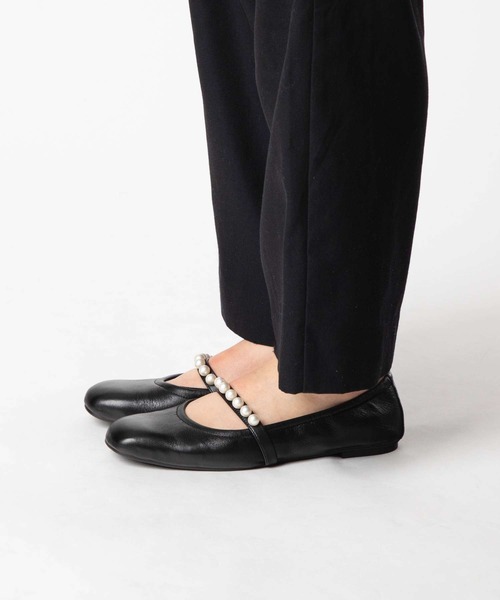 STUART WEITZMAN(スチュアートワイツマン)の「STUART WEITZMAN GOLDIE BALLET FLAT スチュアート・ワイツマン ゴルディー バレット フラット バレエシューズ(バレエシューズ・レディース・ブラック・36.5/37/37.5/38/35.5/36)」の14枚目の写真