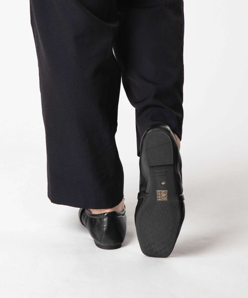 STUART WEITZMAN(スチュアートワイツマン)の「STUART WEITZMAN GOLDIE BALLET FLAT スチュアート・ワイツマン ゴルディー バレット フラット バレエシューズ(バレエシューズ・レディース・ブラック・36.5/37/37.5/38/35.5/36)」の15枚目の写真