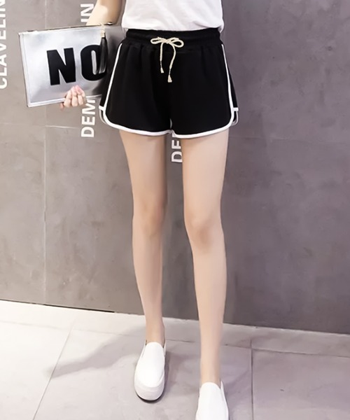 DiamondHearts(ダイヤモンドハーツ)の「パイピングショートパンツ(その他パンツ・レディース・グレー/ブラック/ホワイト・LARGE)」の1枚目の写真