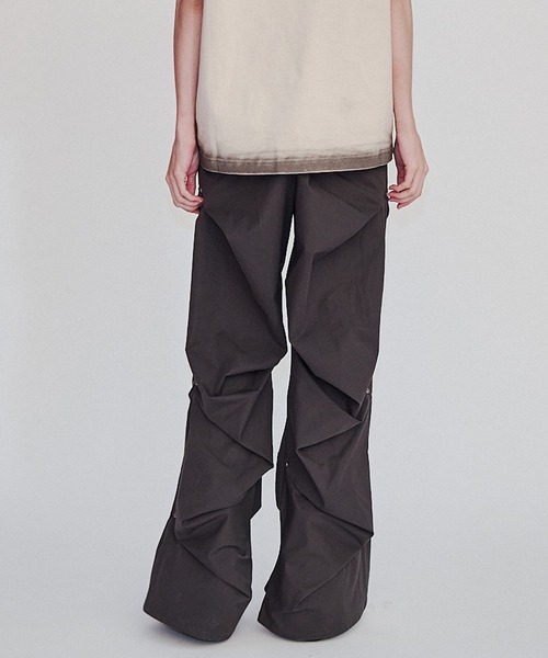 VI E DIT（ヴィエディット）の「Random tack slacks/ランダムタックスラックス/洗える/シワになりにくい（スラックス・メンズ・グレー/ブラック系その他・1/2）」の12枚目の写真