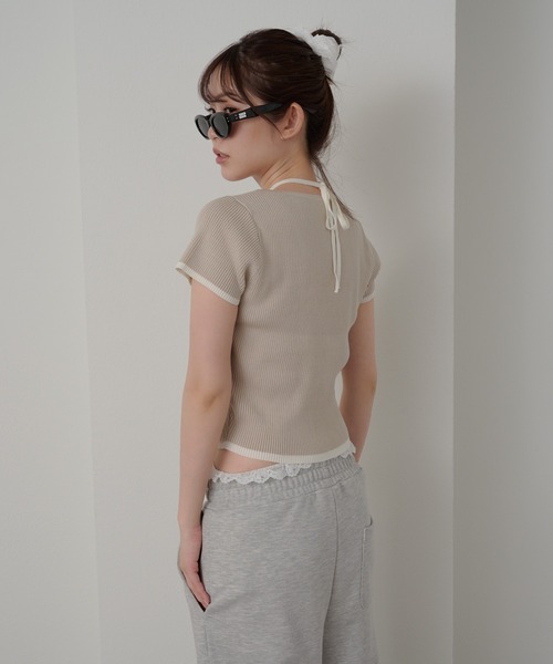 RAY CASSIN(レイカズン)の「レースキャミレイヤードヘンリーニット(ニット/セーター・レディース・ライトベージュ/ピンク/ネイビー・FREE)」の5枚目の写真