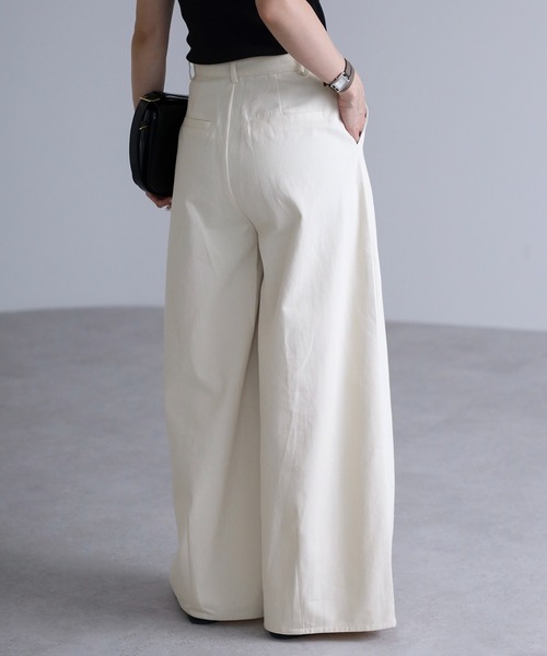 NBB WEEKEND ストレートパンツ ホワイト NBB WEEKEND ストレートパンツ ホワイト NBB WEEKEND ストレート
