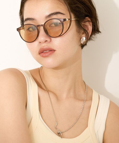 AMERICAN HOLIC（アメリカンホリック）の「ボストングラス（調光・偏光レンズ）（サングラス・レディース・ブラウン/グレー・FREE）」の5枚目の写真