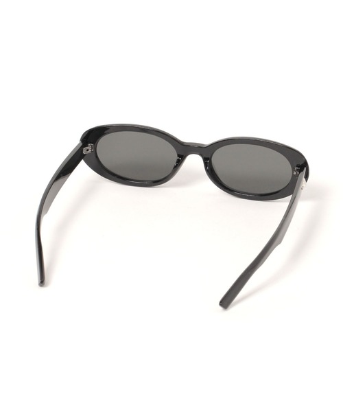 LAND MUSEUM（ランドミュージアム）の「LAND MUSEUM／スリムオーバルグラス（サングラス・メンズ・ブラック・FREE）」の4枚目の写真