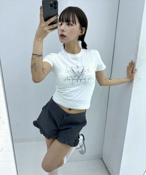 4INT.(フォイント)の「ラブリー フリル ショートパンツ(その他パンツ・レディース・ブラック/チャコール・FREE)」の9枚目の写真