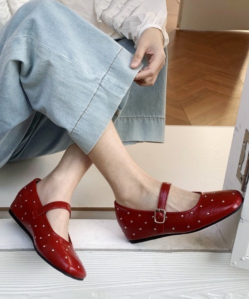 mebole（メボレ）の「ドットスタッズパンプス（パンプス・レディース・シルバー/レッド/アイボリー/ブラック・MEDIUM/SMALL/LARGE）」の3枚目の写真