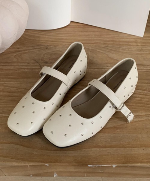 mebole（メボレ）の「ドットスタッズパンプス（パンプス・レディース・シルバー/レッド/アイボリー/ブラック・MEDIUM/SMALL/LARGE）」の13枚目の写真