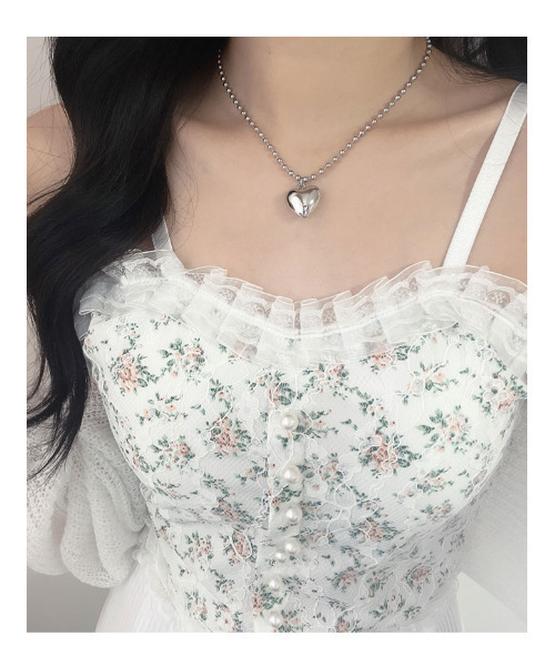VIVID LADY(ビビッドレディー)の「花柄レースキャミソールカップ付 ブラレット カップタンクトップ(キャミソール・レディース・アイボリー/ブラック・FREE)」の6枚目の写真
