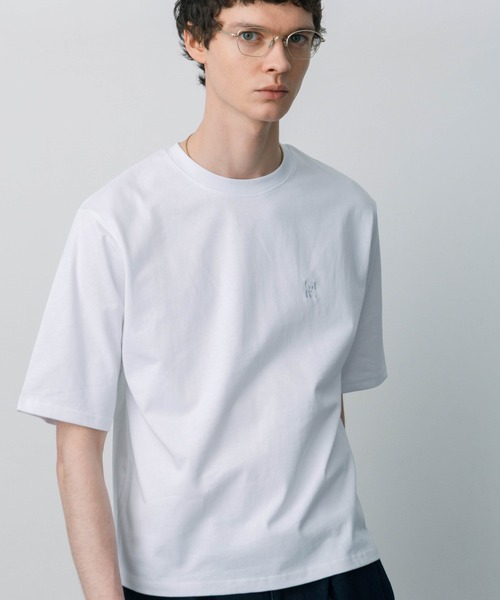 LURAKU(ルラク)の「【LURAKU】One-Point Cropped T-Shirt/ ワンポイント短丈Tシャツ(Tシャツ/カットソー・メンズ・ブラック/オフホワイト・S/M/L)」の3枚目の写真