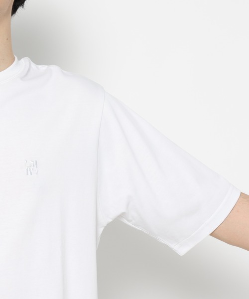 LURAKU（ルラク）の「【LURAKU】Cropped Embroidery Tee / クロップド刺繍Tシャツ（Tシャツ/カットソー・メンズ・ブラック/オフホワイト・S/M/L）」の22枚目の写真