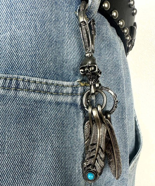 【超希少】KMRii（ケムリ） フェザー&チェーン付きフック型スカルキーホルダー 超希少】KMRii(ケムリ) フェザー＆チェーン付きフック型スカルキーホルダー