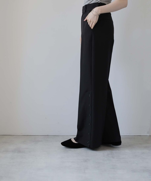 Doula Doula(ドゥーラドゥーラ)の「裾釦フレアパンツ(スラックス・レディース・ブラック/ブラウン/チャコール・マルチサイズ)」の14枚目の写真