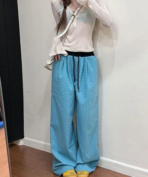 MEMECLE(メメクル)の「【 MEMECLE / メメクル 】チェックワイドイージーパンツ(その他パンツ・レディース・ブラック/ブルー・M/L/S)」の22枚目の写真